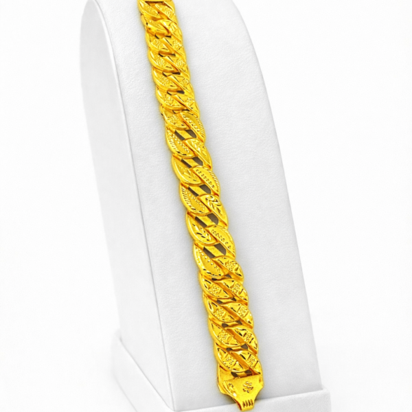 TRANDING DESIGN LINK BRACELET FOR MEN (1 GRAM GOLD PLATED)