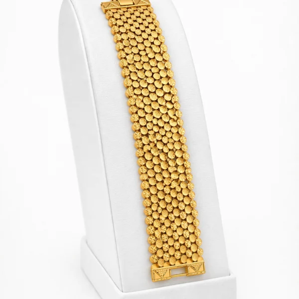 BRACELET WITH A SIMPLE DESIGN OF MIYUKI BEADS IN A GOLD PLATED